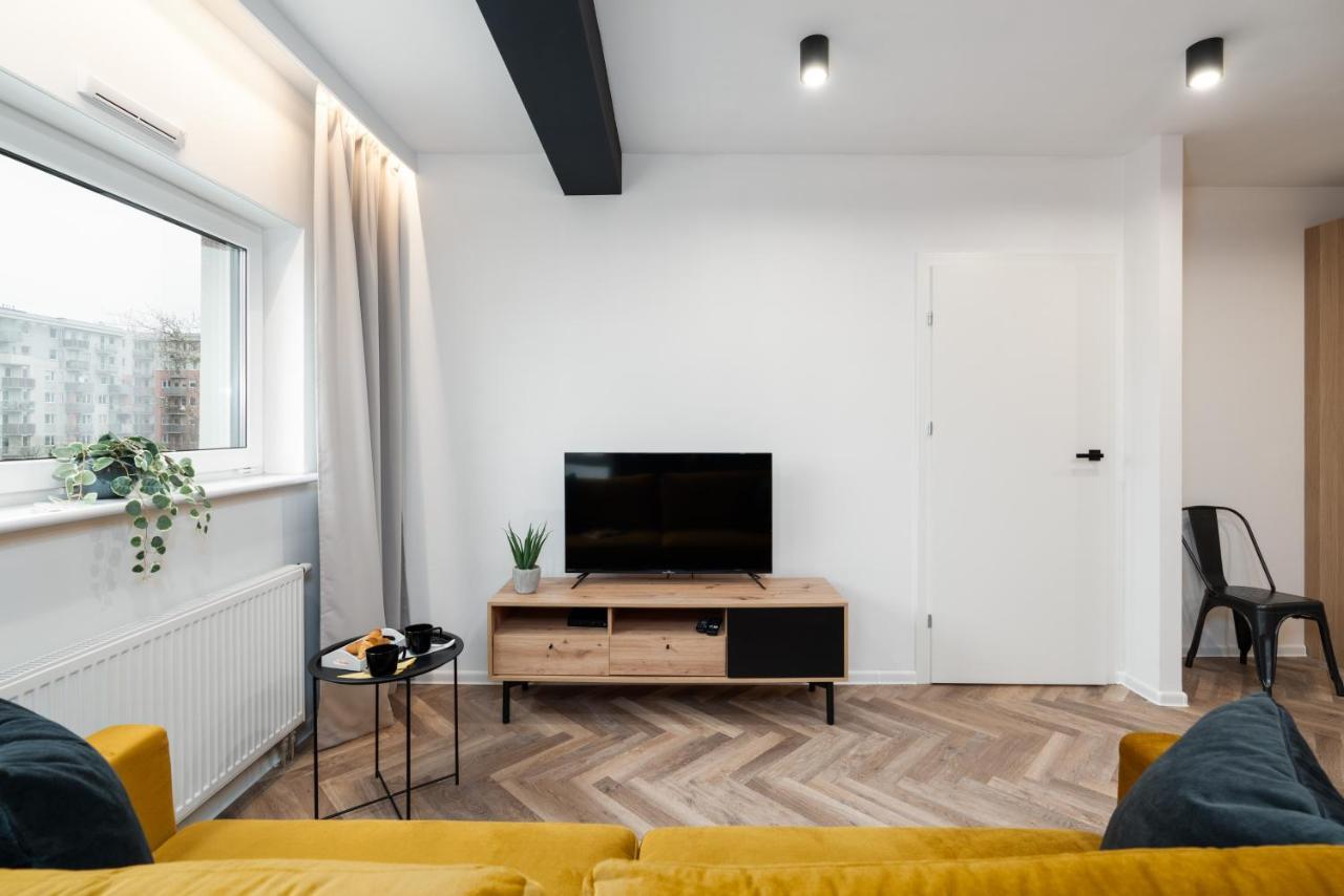 Loft Style Apartment Opienskiego Close To The Zurawiniec Nature Reserve By Noclegi Renters Познань Экстерьер фото